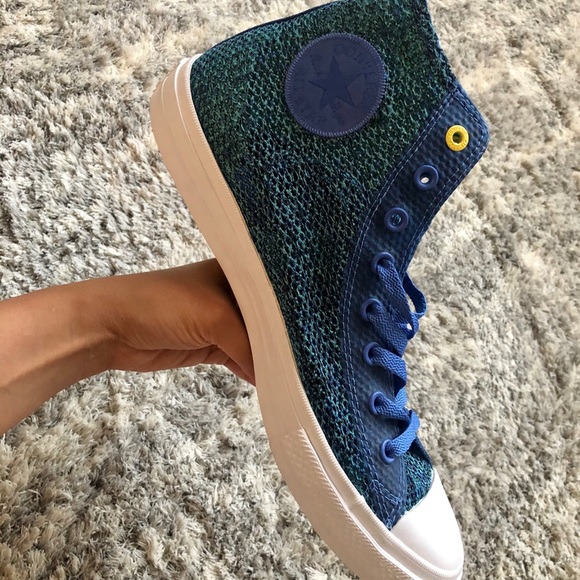 Converse All Star Chuck Taylor II with Lunarlon - Picture 2 of 12